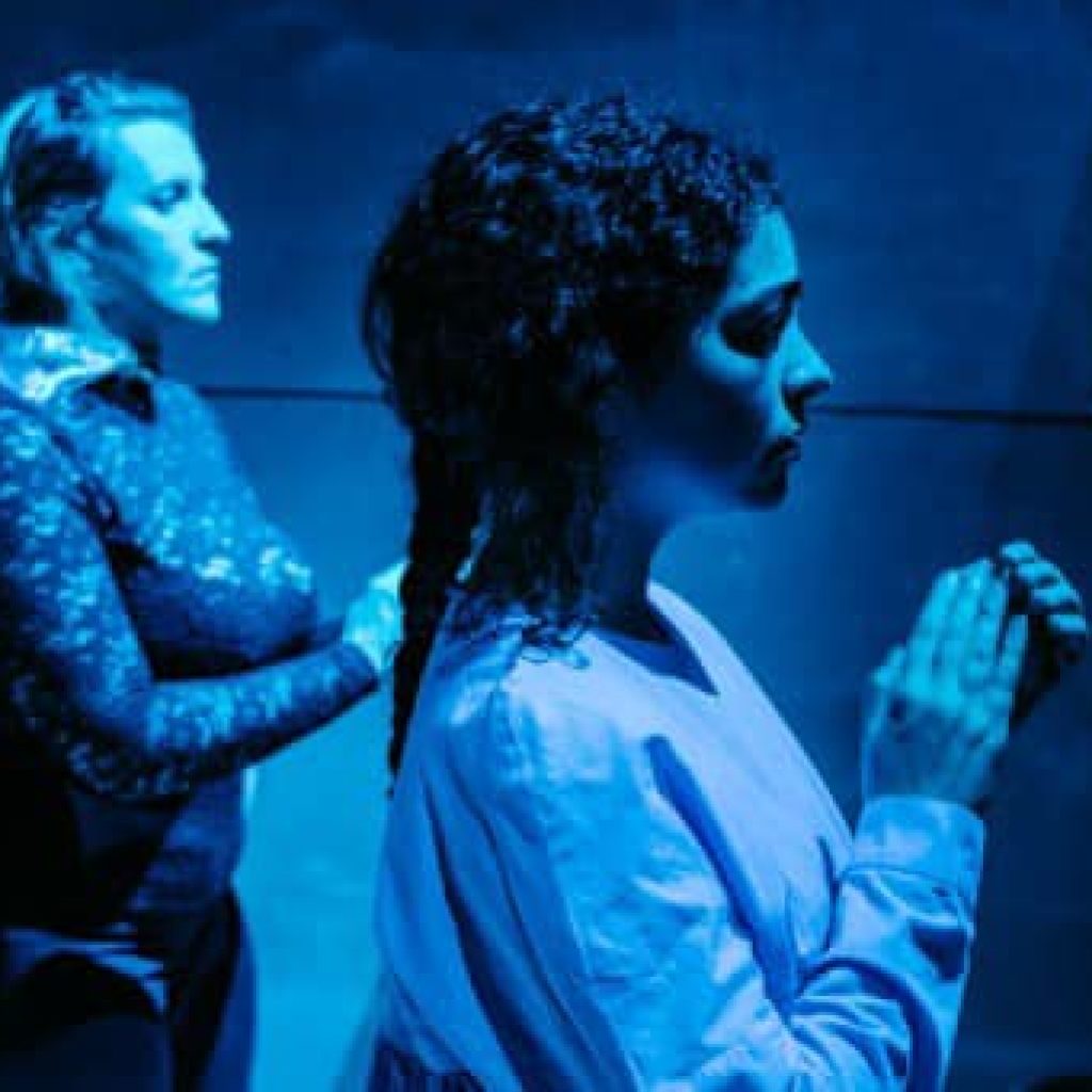 Cena da peça Apneia, de Luis Araujo.