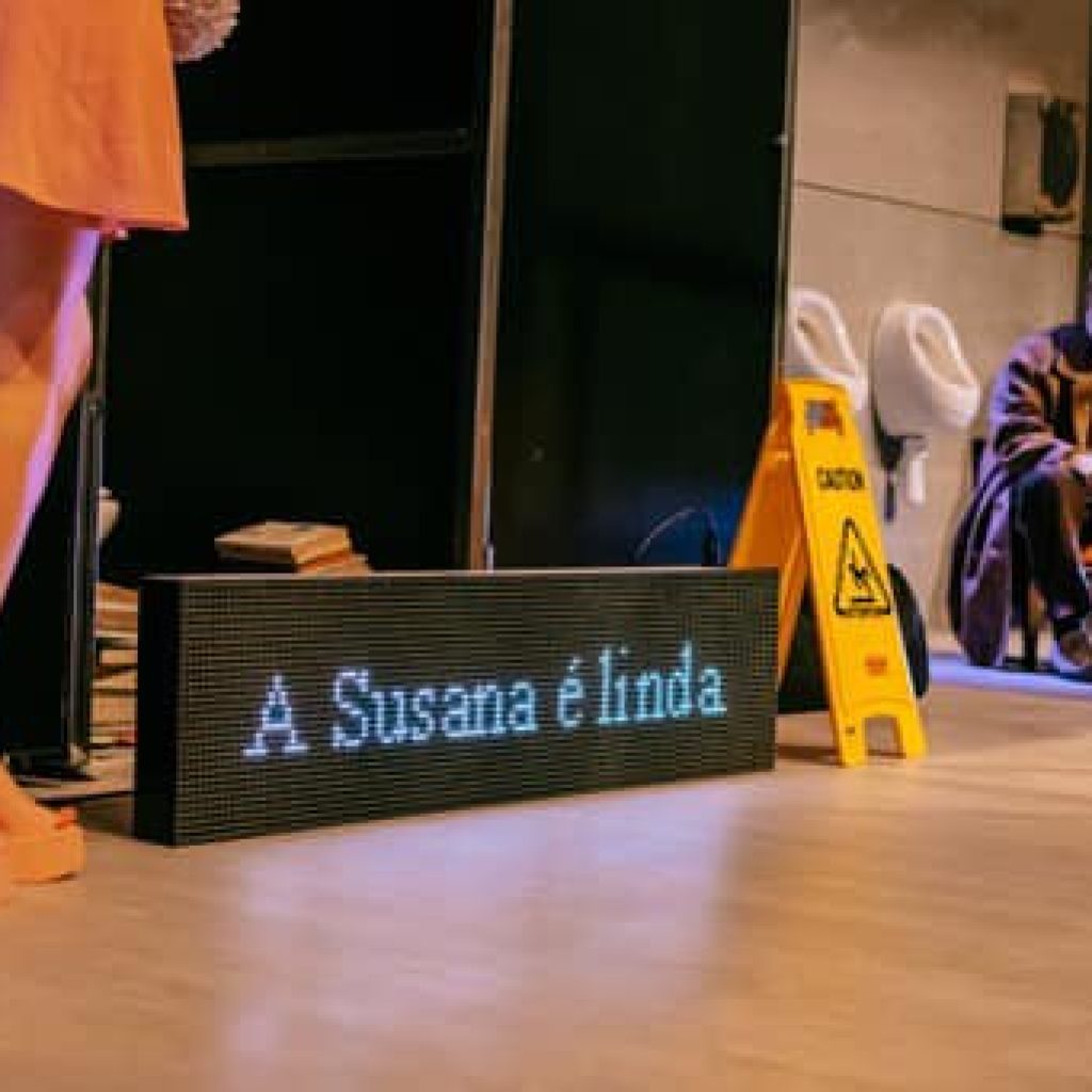 Cena da peça Apneia, de Luis Araujo.